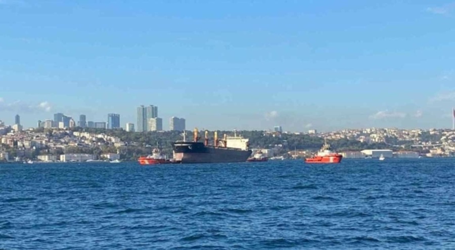 İstanbul Boğazı trafiğe kapatıldı