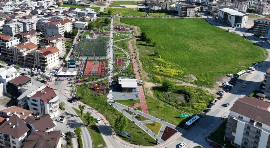 Üçevler Parkı hizmete açıldı