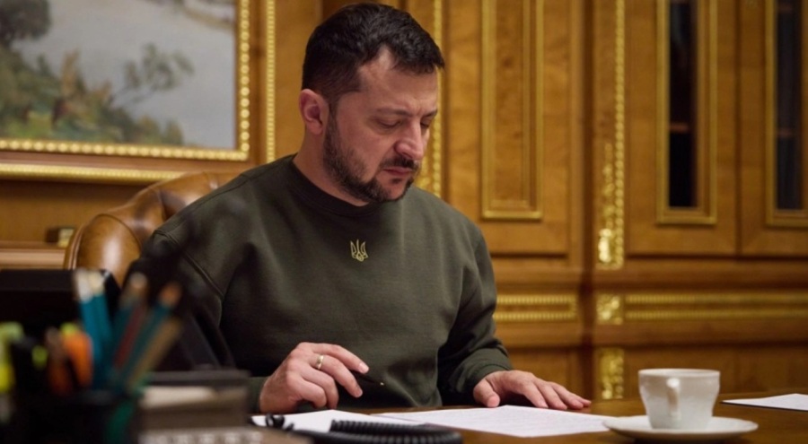 Ukrayna Devlet Başkanı Zelenski ve  Fransa Cumhurbaşkanı Macron telefonda görüştü