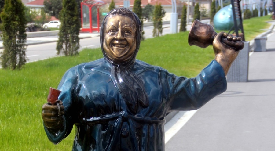 Tanju Özcan çalındı demişti! Heykel belediye binasından çıktı