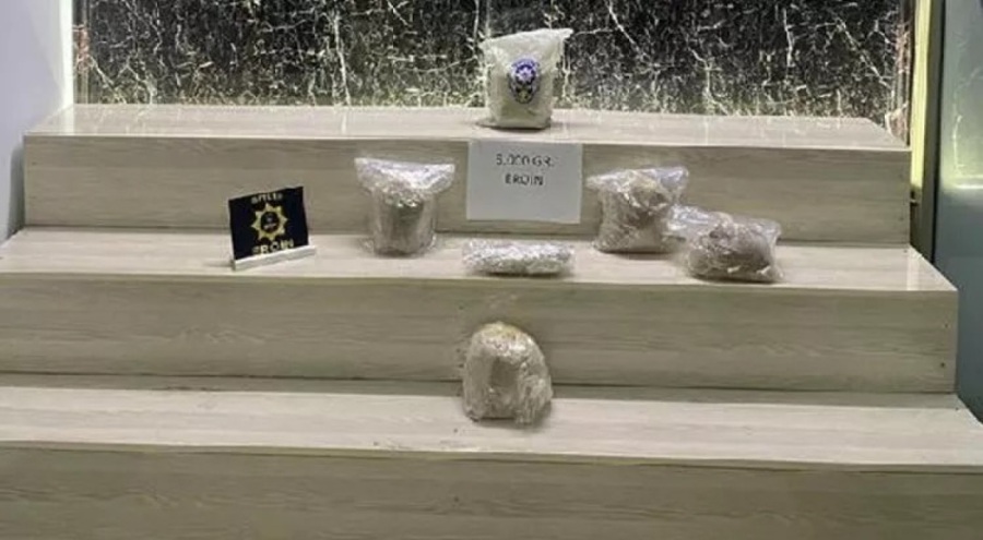 Yolcu otobüsünde yapılan aramada 9 kilo eroin ele geçirildi