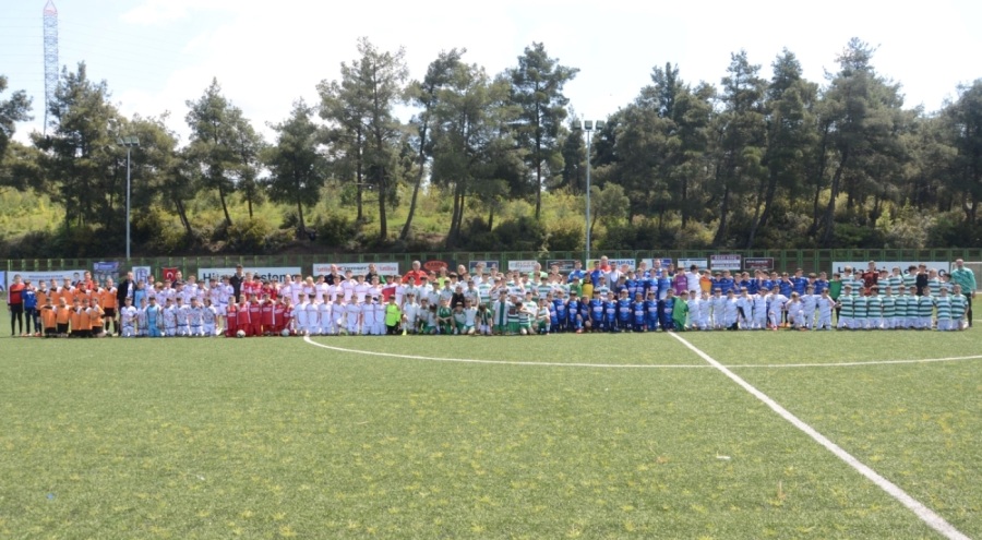 Bursa'da gerçekleştirilen vefa kupasına 10 takımdan 200 sporcu katıldı