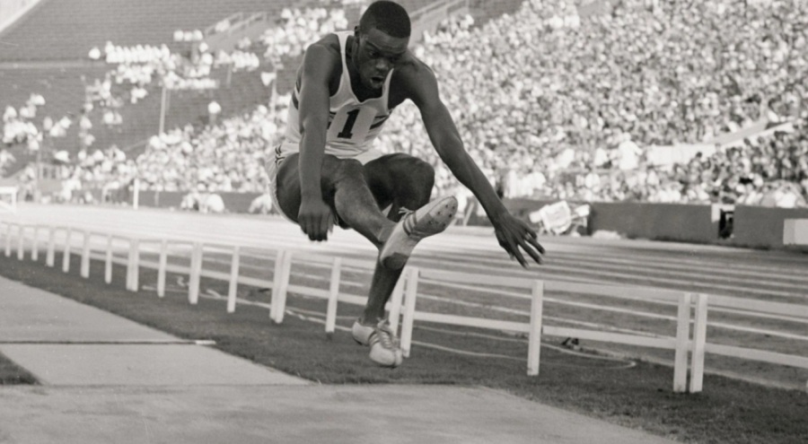 Mississippi'de spor salonuna kabul edilen ilk siyahi olan olimpiyat madalyalı atlet Ralph Boston yaşamını yitirdi