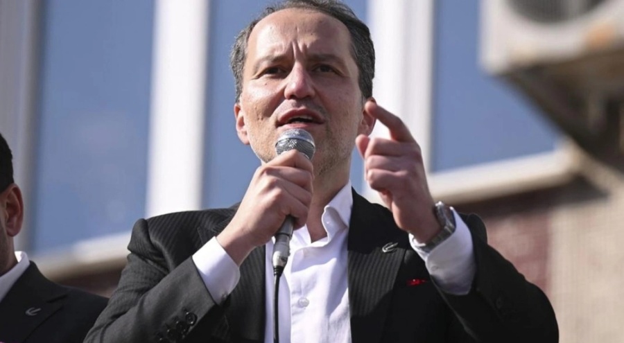 Yeniden Refah Partisi Genel Başkanı Erbakan: Hanımların resmini basmayalım diye bir talebimiz yok