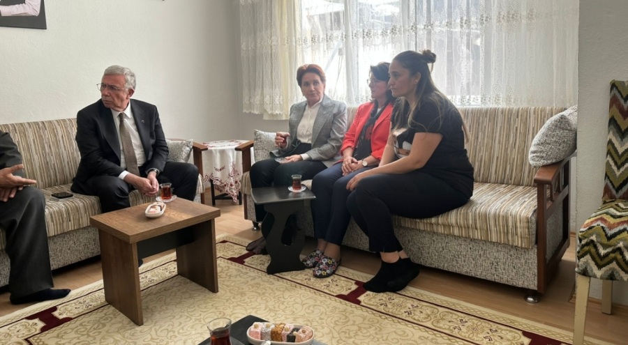 Akşener'in Bursa'daki ilk durağı Sinan Ateş'in evi oldu...