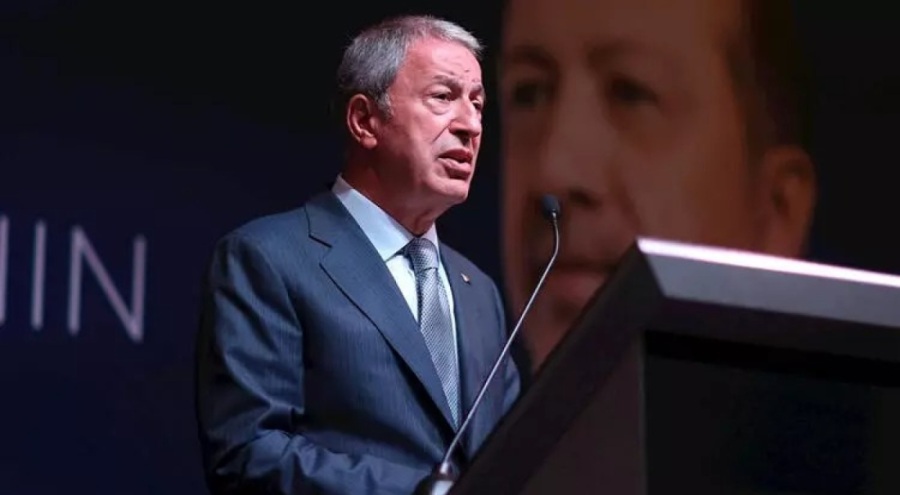 Bakan Akar: PKK'nın sözde 2 elebaşı teslim oldu