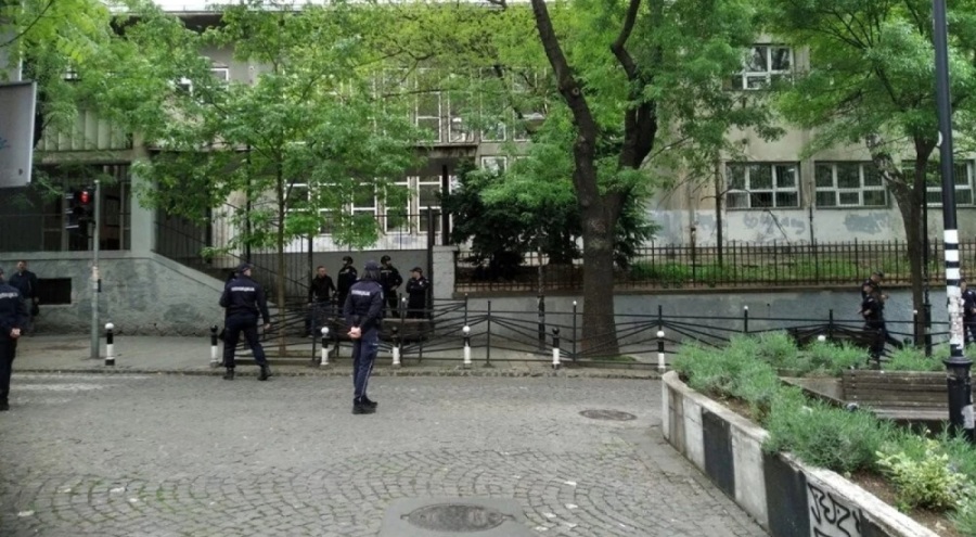 Sırbistan'da ilkokulda silahlı saldırı: 9 kişi hayatını kaybetti