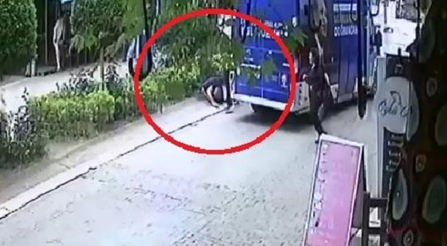 AK Parti seçim aracına ve şoföre tekme ve yumruklu saldırı