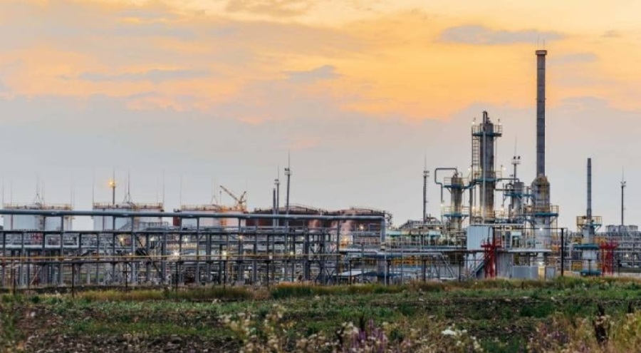 Rusya'da petrol rafinerisine saldırı