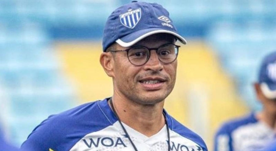 Alex de Souza, Avai'deki görevinden ayrıldı