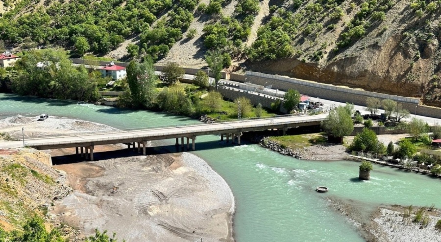 Kayıp 3 genç için baraj gölünden 35 milyon metreküp su boşaltılacak