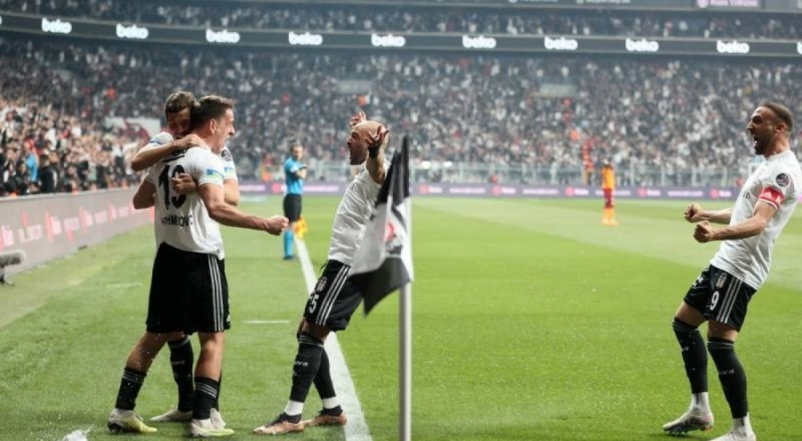 Beşiktaş'tan 3 yıldız isme yeni imza