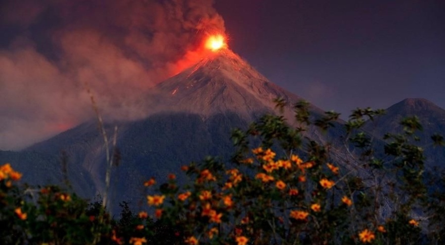 Fuego Yanardağı uyandı: Yüzlerce kişi tahliye edildi