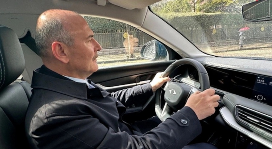 Süleyman Soylu: "Bay Bay Kemal'e Togg arabasını verelim de arka iki tarafına Selo ile Apo'yu mu oturtsun?"