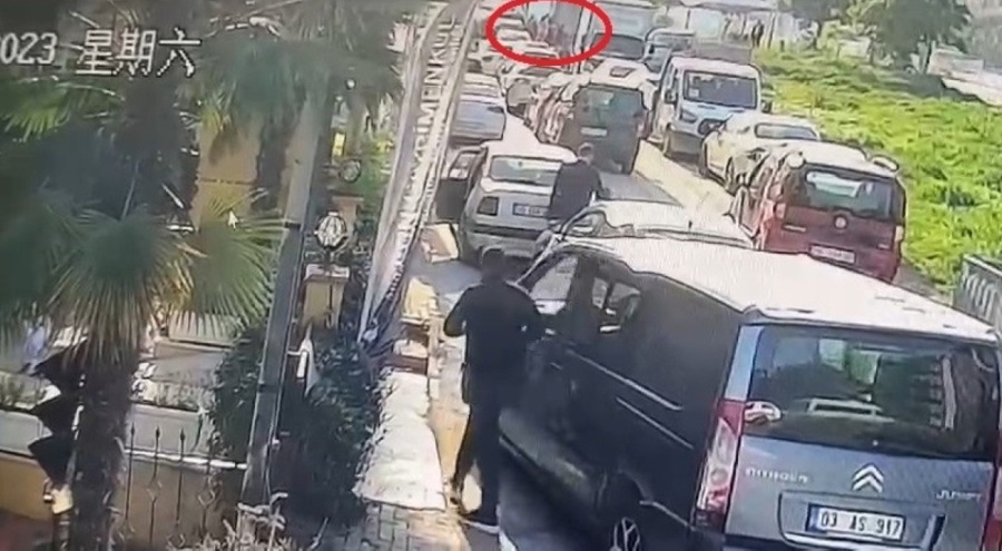 Bursa'da bayramda kızıyla yürürken yorgun mermiyle vurulan anne kurtarılamadı