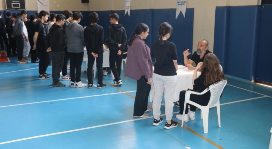 TMMOB Mimarlar Odası Bursa Şubesi II. Başkanı, kariyer günlerinde öğrencilerle tecrübelerini paylaştı