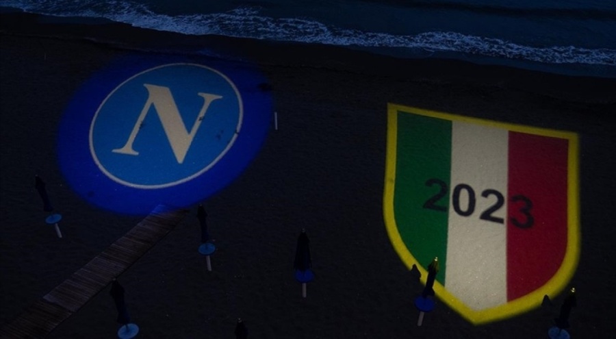 Napoli'nin 33 yıl sonra gelen Serie A şampiyonluğu manşetlerde