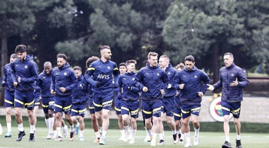 Fenerbahçe'nin Giresunspor maçı kamp kadrosu belli oldu