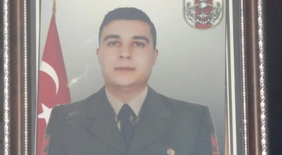 Kalp krizi sonucu şehit olan uzman çavuş, memleketi Mersin'de toprağa verildi