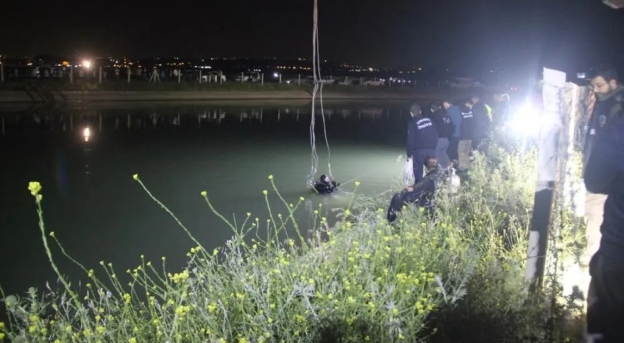 Otomobil sulama kanalına devrildi! 4 çocuk hayatını kaybetti