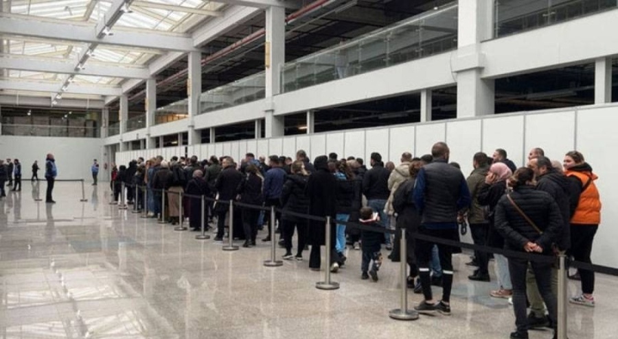 Yurt dışı oy verme işlemleri sürüyor