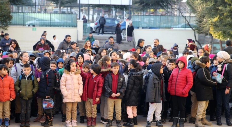 Seçimin ertesi günü okullar tatil!