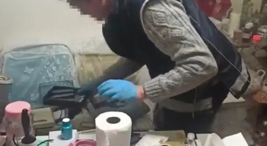 İstanbul'da kaçak göçmenlere sahte belge hazırlayanlara gözaltı kararı