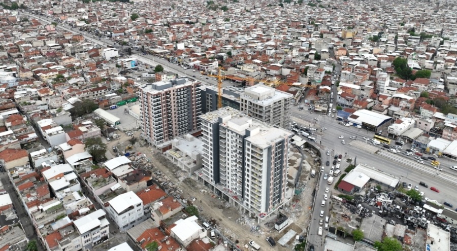 Bursa'da  İstanbul Caddesi'nde kentsel dönüşüm çalışmaları sürüyor