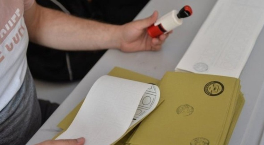 YSK: Yurt dışı ve gümrüklerde şu ana kadar 1 milyon 599 bin 152 seçmen oy kullandı