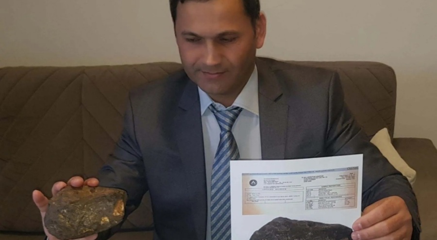 Yürüyüş yaparken göktaşı buldu: İyi bir alıcı çıkarsa satarım