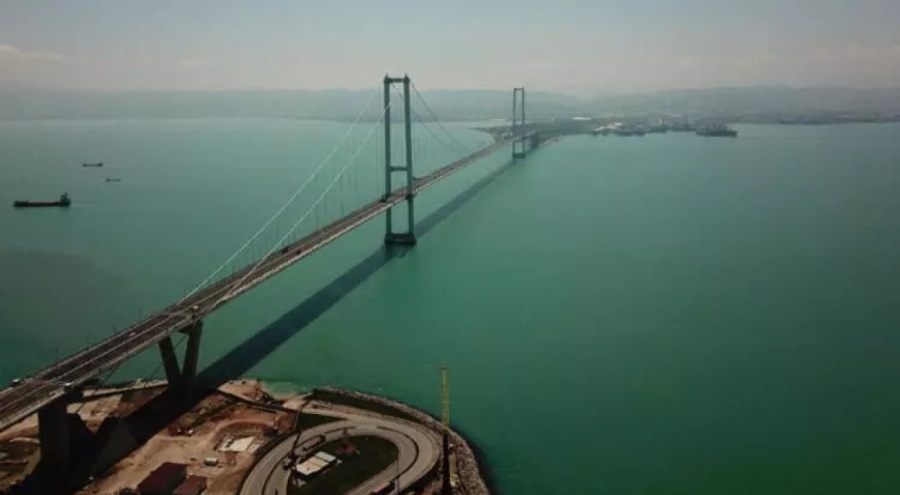 İzmit Körfezi turkuaz oldu