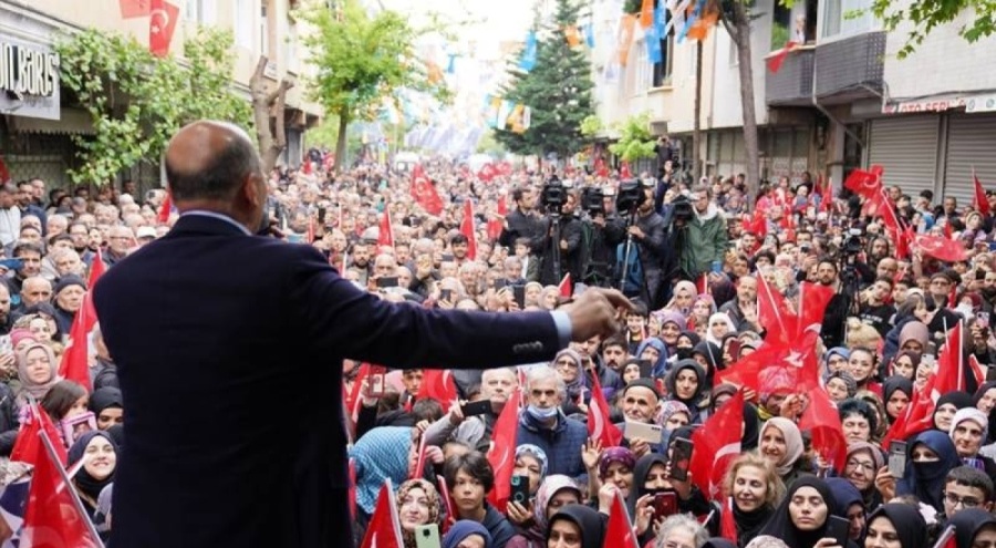 Soylu'dan İmamoğlu'na: LGBT'cilik yapmaktan başka ne yaptı; gitti dadaşlarla uğraşıyor