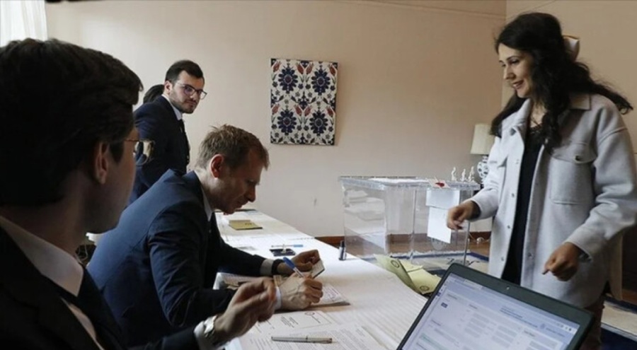 Yurt dışında oy verme işlemleri yarın bitiyor