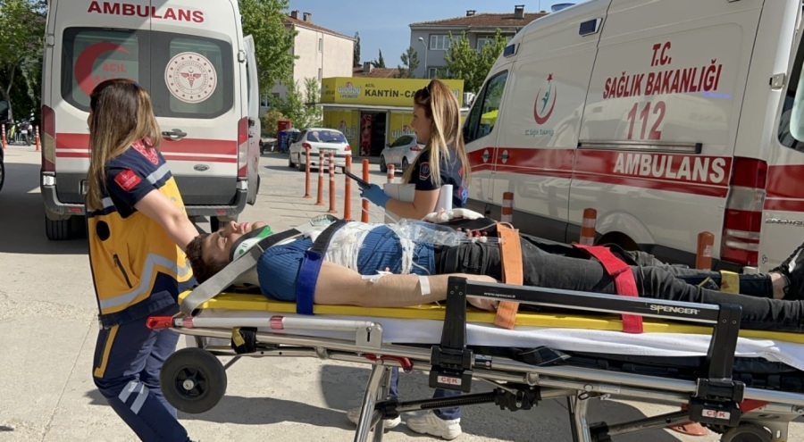 Bursa İnegöl'de minibüs takla attı: 1'i ağır 5 yaralı