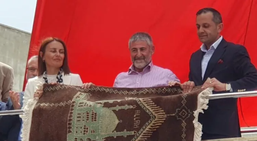 Bakan Nebati, Mersin'de sivil toplum kuruluşlarıyla bir araya geldi