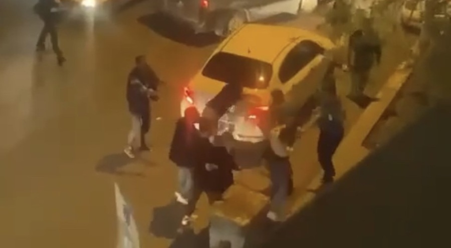 Bursa'da 'yol verme' kavgası: Sokak savaş alanına döndü!