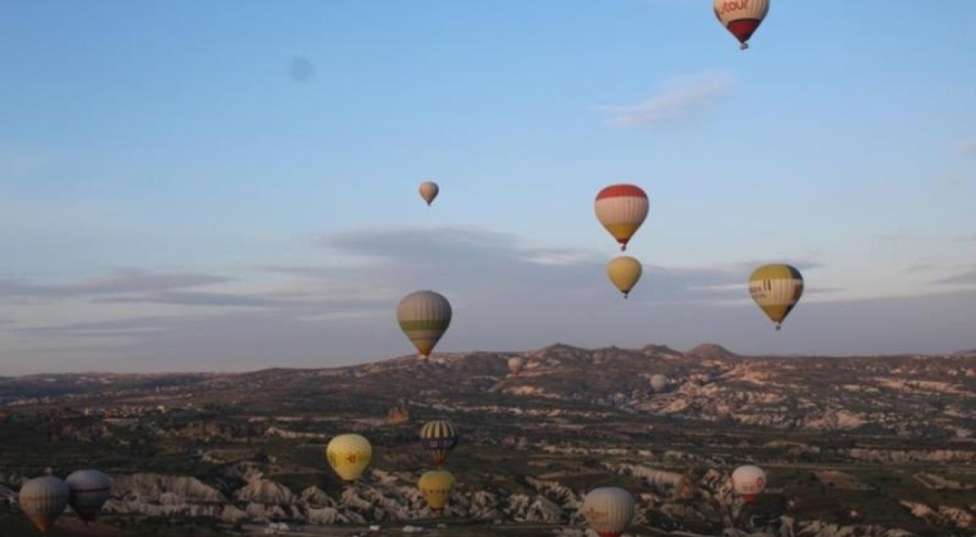 Kapadokya'da balon turları hava koşullarından etkilendi