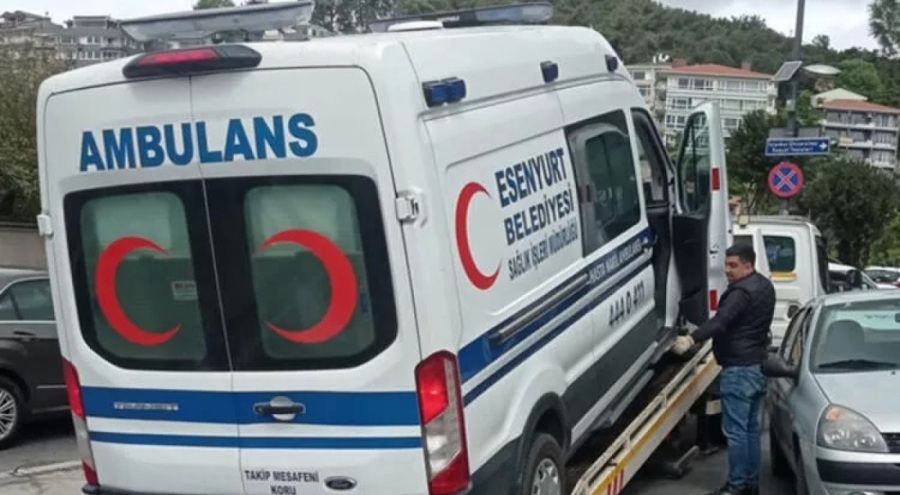 İstanbul Esenyurt Belediyesi'ne ait ambulans hasta almaya giderken haczedildi