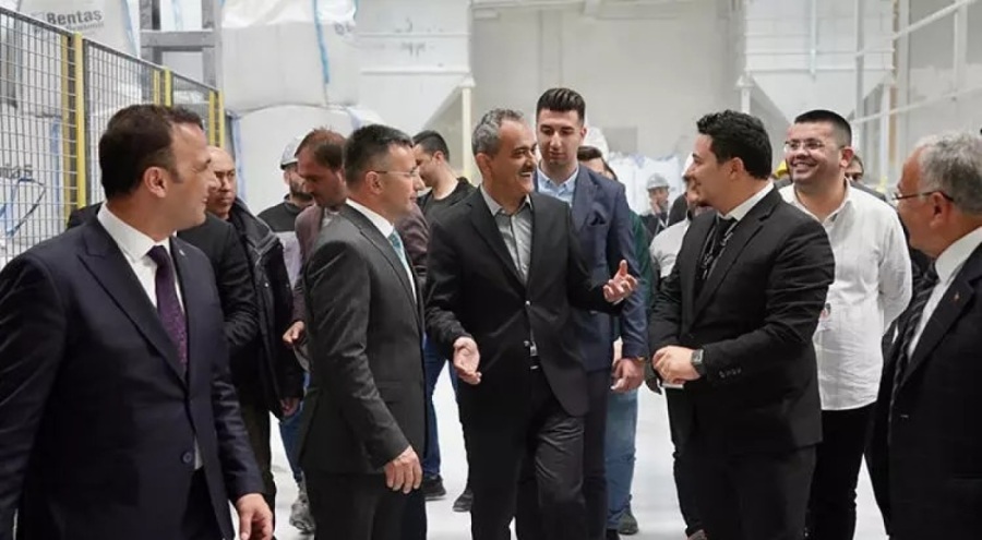 Bakan Mahmut Özer: Bu hikaye bizim hikayemiz, üreten Türkiye'nin hikayesi