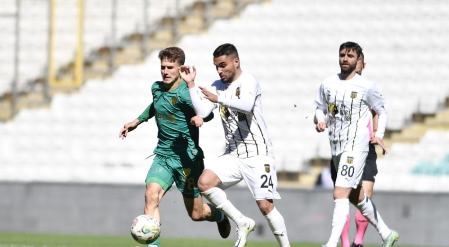 Bursaspor 3 futbolcusuyla yola devam dedi
