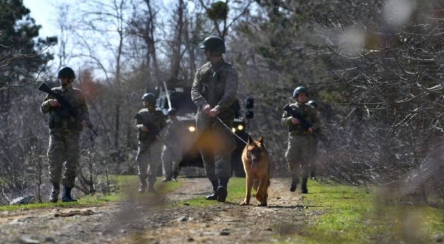 Yunanistan'a geçmeye çalışan 3'ü FETÖ'cü 5 kişi yakalandı