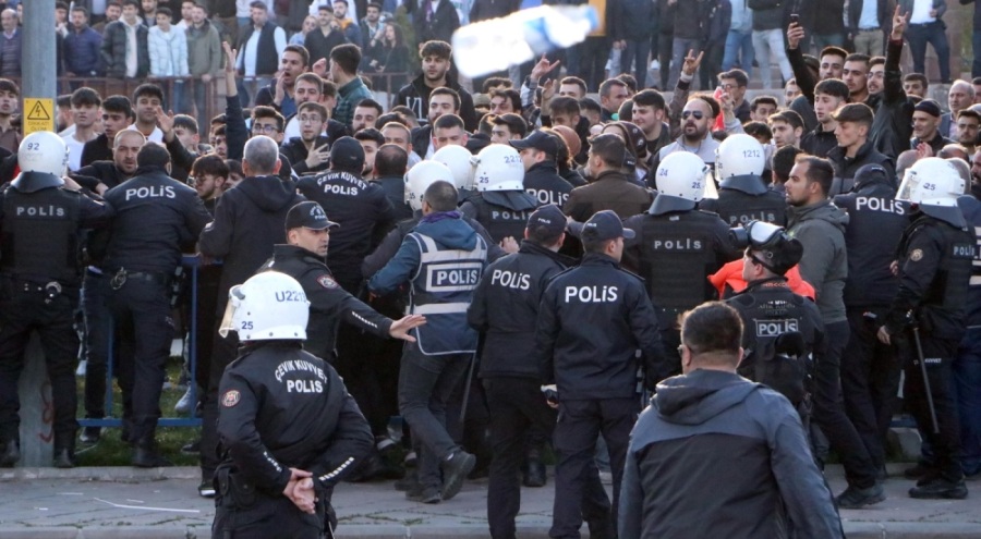 İmamoğlu'na taşlı saldırıda gözaltına alınan 4 şüpheli daha serbest