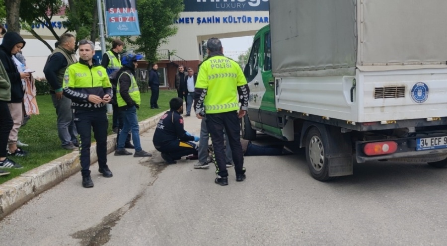 Bursa'da kamyonet öğrencinin üzerinden geçti