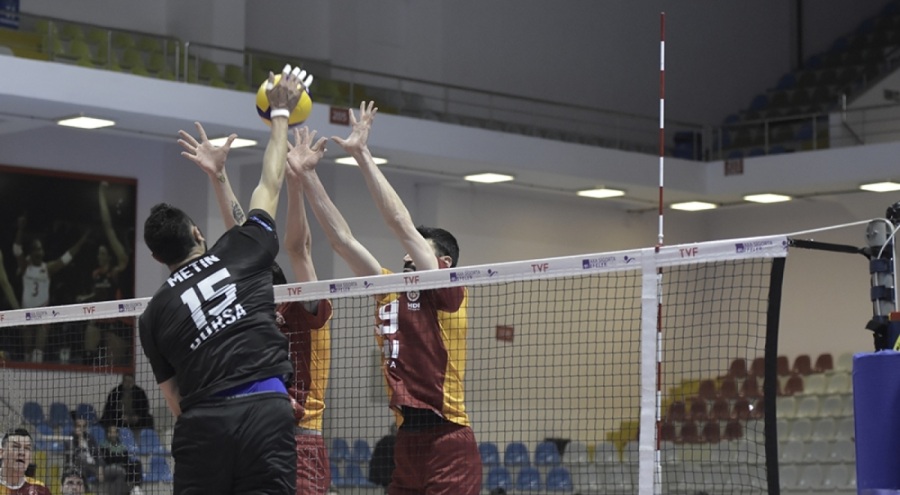 Bursa Büyükşehir Belediyespor: 2 - Galatasaray HDI Sigorta: 3