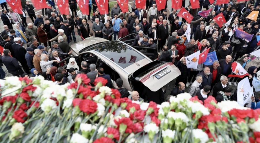 Ak Parti Bursa milletvekili adayı Bakan Varank, Bursa Bağlarbaşı'nda konuştu