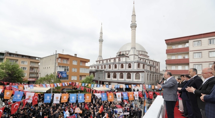 Bakan Varank: Biz milletimizi düşünüyoruz