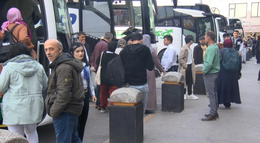 Otogarda seçim hareketliliği