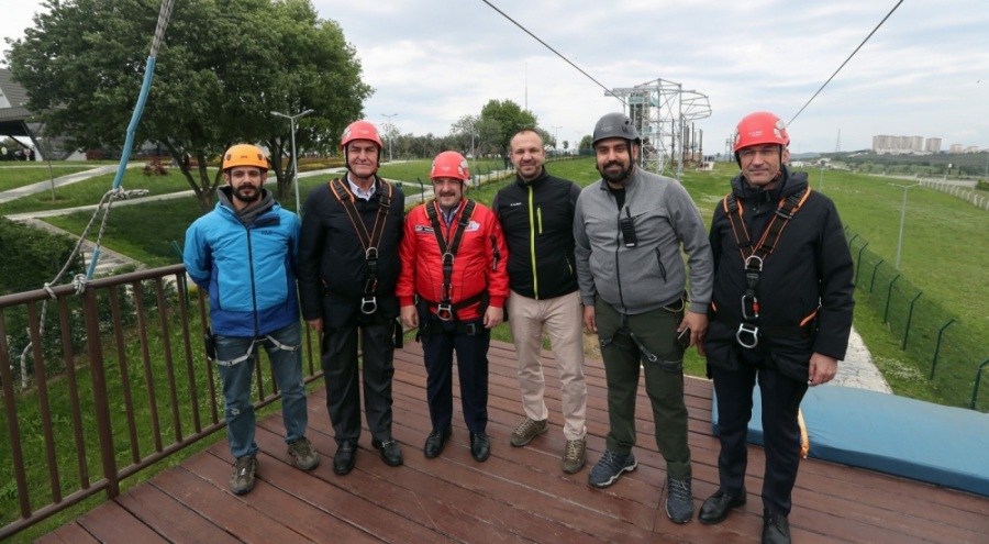 Bakan Varank Macera Bursa parkını inceledi