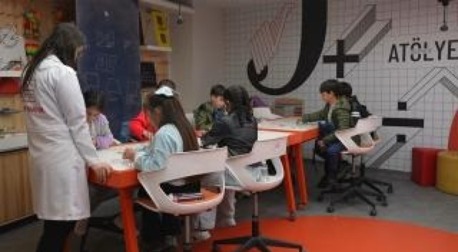 Geleceğin mucitleri Bilim Üsküdar'da eğitim alacak