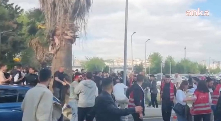 Ekrem İmamoğlu'nun Pendik mitingine katılan gençlere saldırı